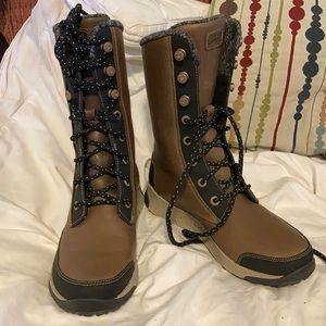Chaco Borealis Tall Boot! NWOB waterproof